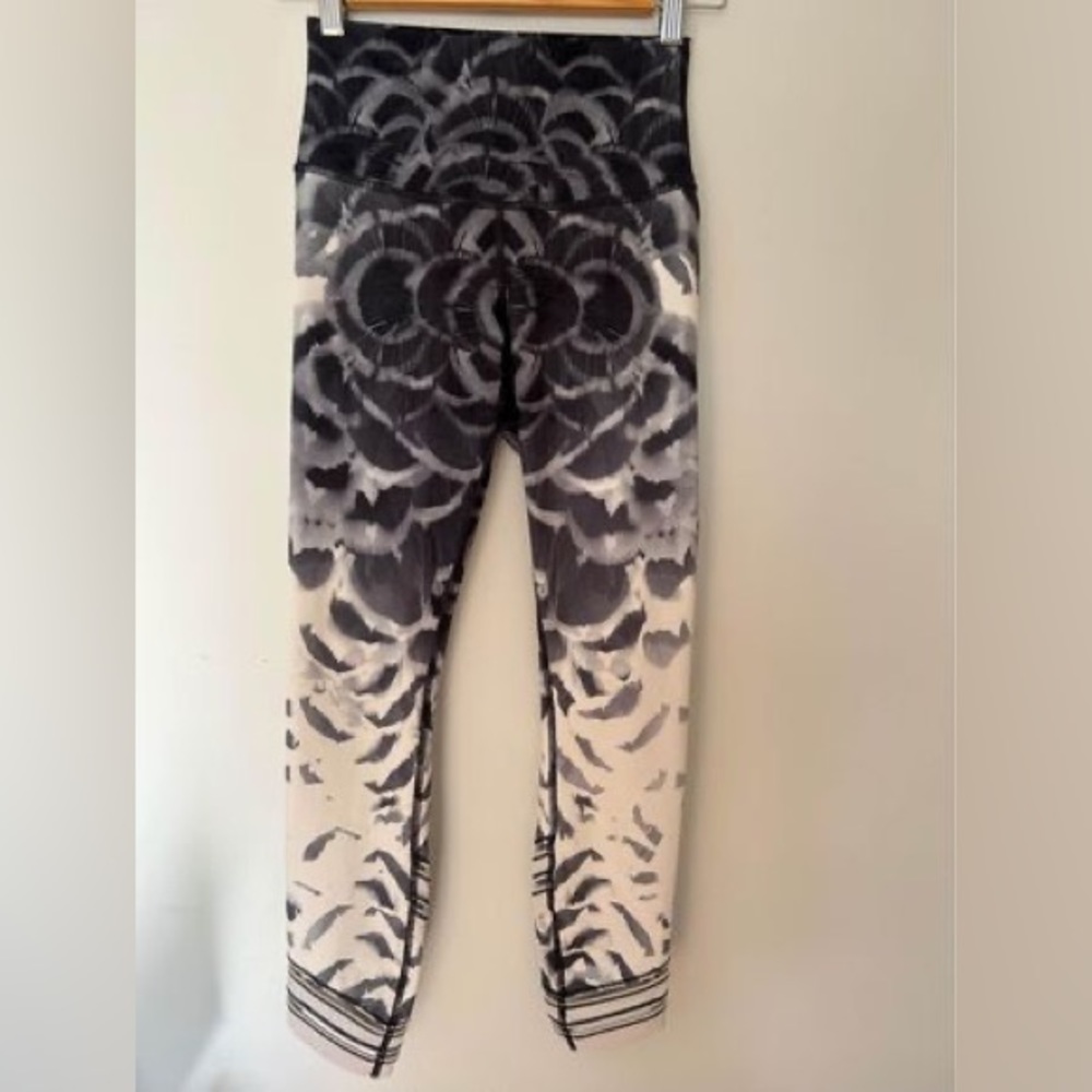 Lululemon Leggings Size 4